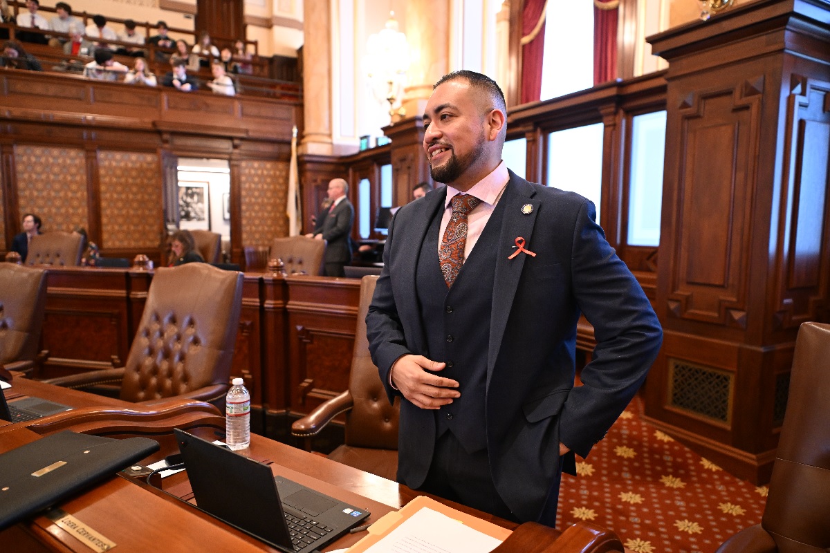 State Senator Javier Loera Cervantes on the Senate floor