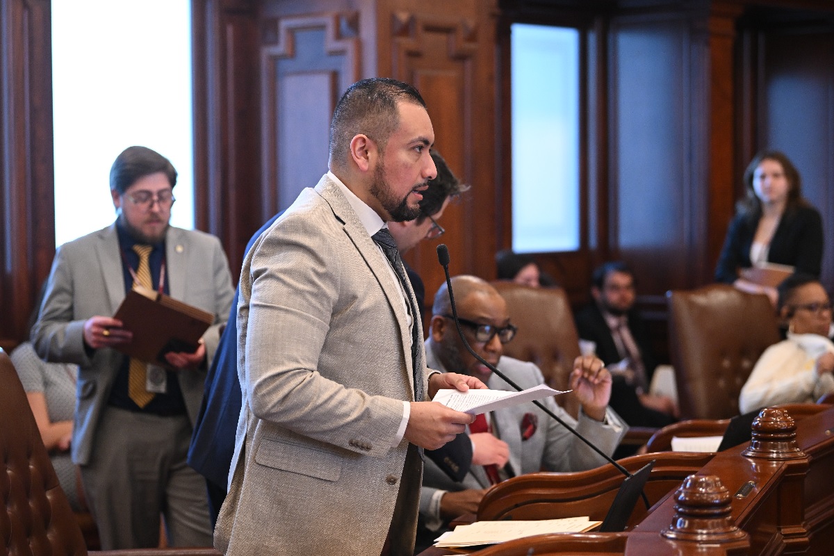 State Senator Javier Loera Cervantes speaks on the Senate floor