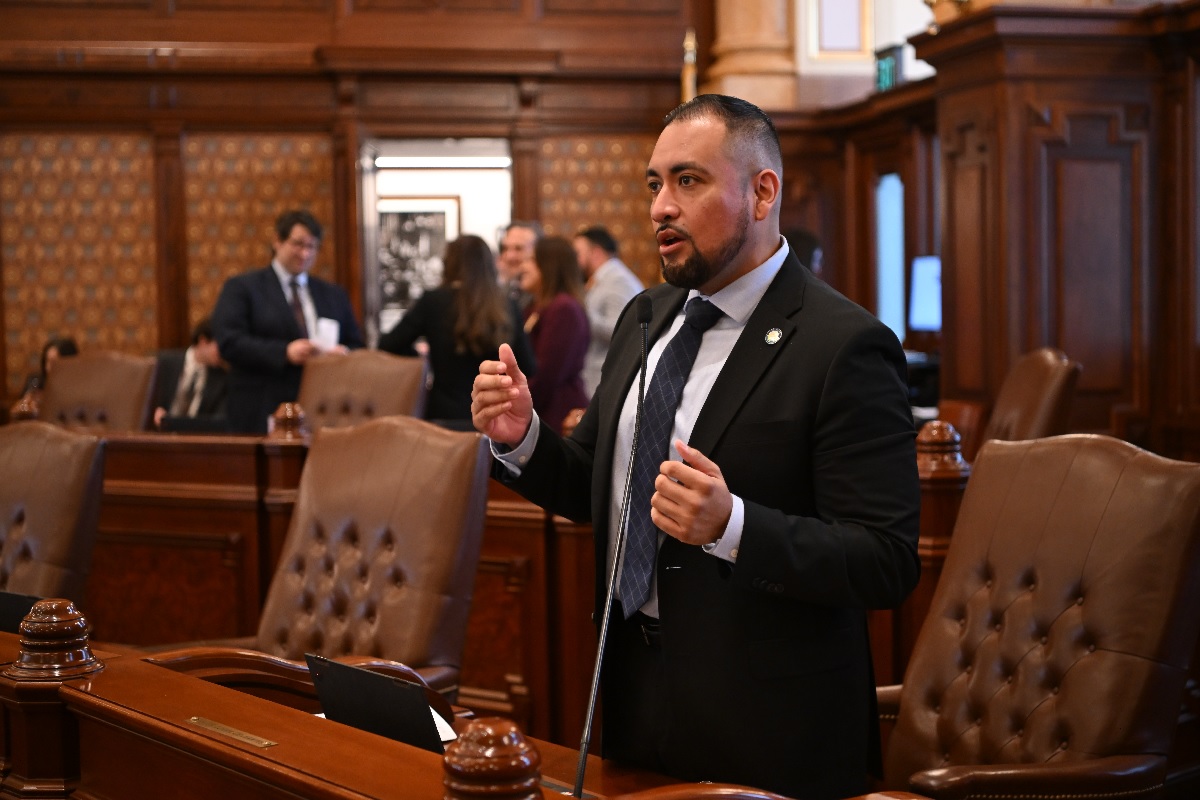 State Senator Javier Loera Cervantes speaks on the Senate floor